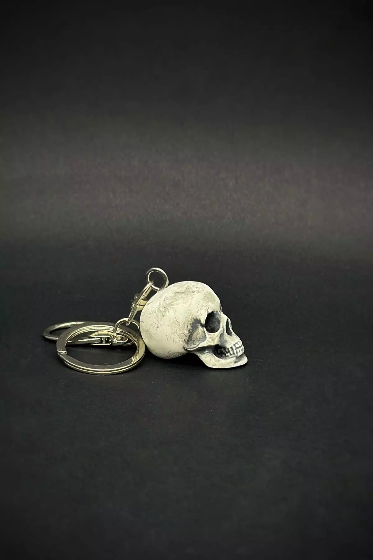 Handmade Anatomical Human Skull 3D Key Chain, a detailed and unique accessory for keys or bags,  gothic charm made by ioArtStudio