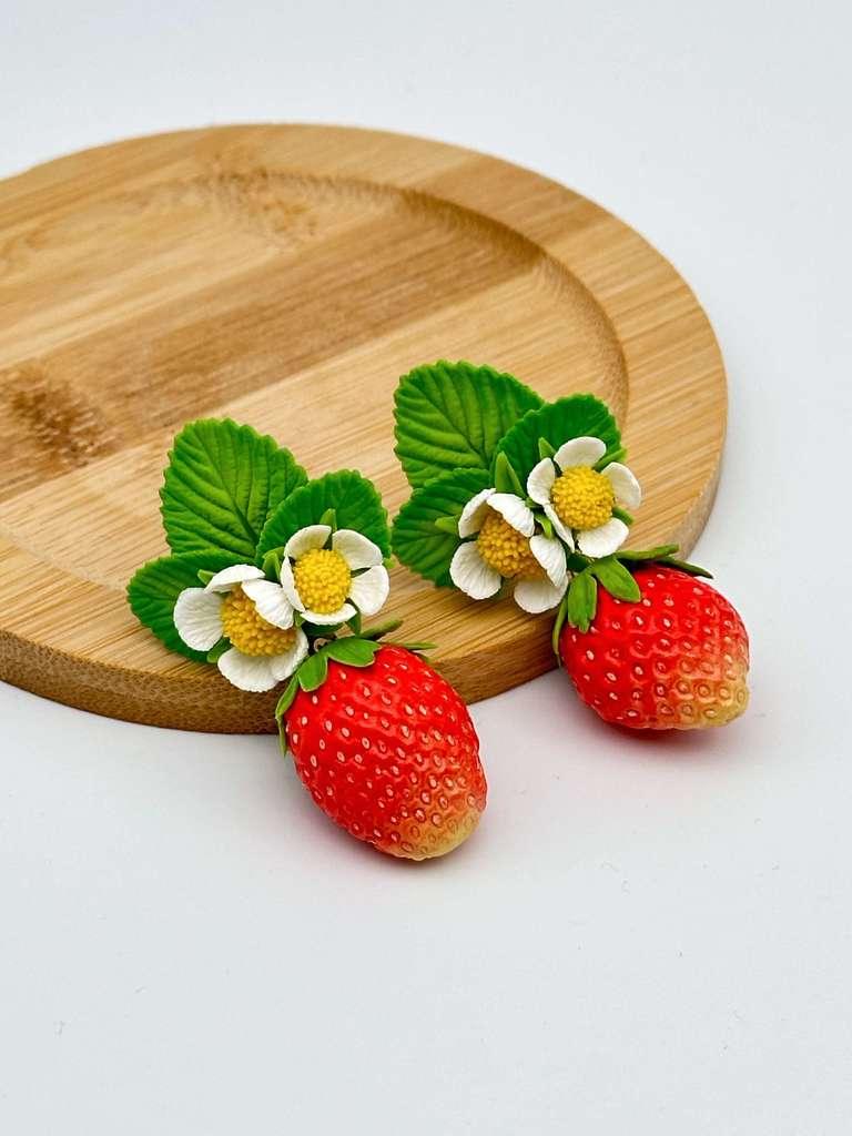 Strawberry Earrings with Flower Studs handmade with polymer clay. A unique and eye-catching wearable art by ioArtStudio 