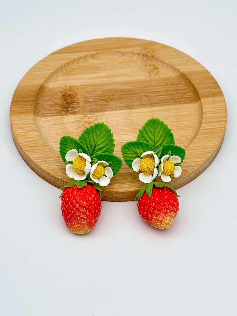 Strawberry Earrings with Flower Studs handmade with polymer clay. A unique and eye-catching wearable art by ioArtStudio 